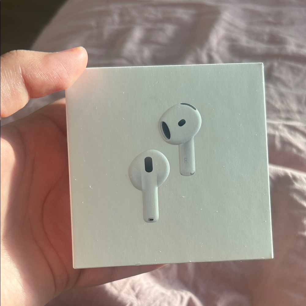 Apple AirPods 4 in White